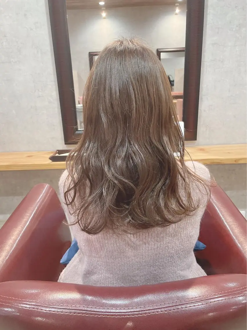 セミロング アッシュ M.arc 【マーキ】のヘアスタイル