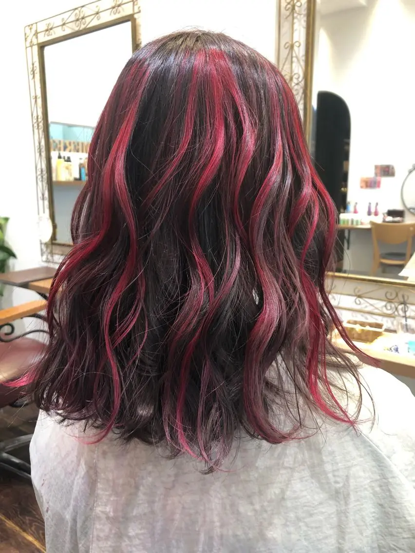ロング カラー ハイライトカラー レッドカラー ハイライト 皆巳 達郎のヘアスタイル