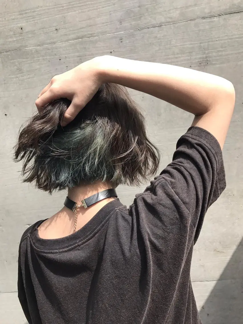 ショート カラー ブリーチ インナーカラー ボブ 色落ちまでキレイに! !女性サロンのヘアスタイル
