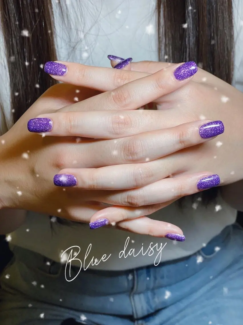 ネイル ラメ(グリッター) パープル Blue daisy 栄本店のネイルデザイン