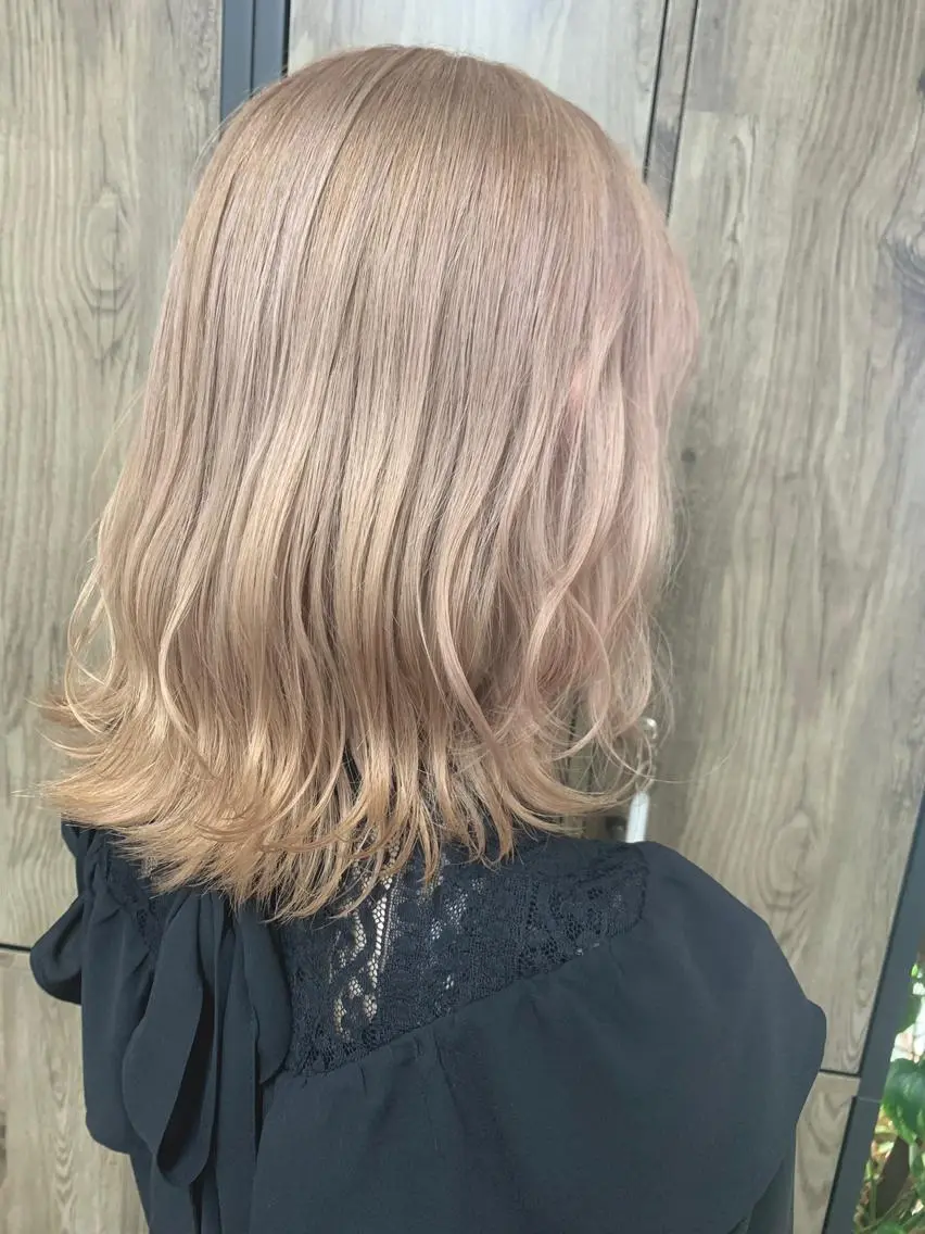 カラー バレイヤージュ ブリーチ ケアブリーチ ダブルカラー イヤリングカラー 🌷かわばた めい🌷のヘアスタイル