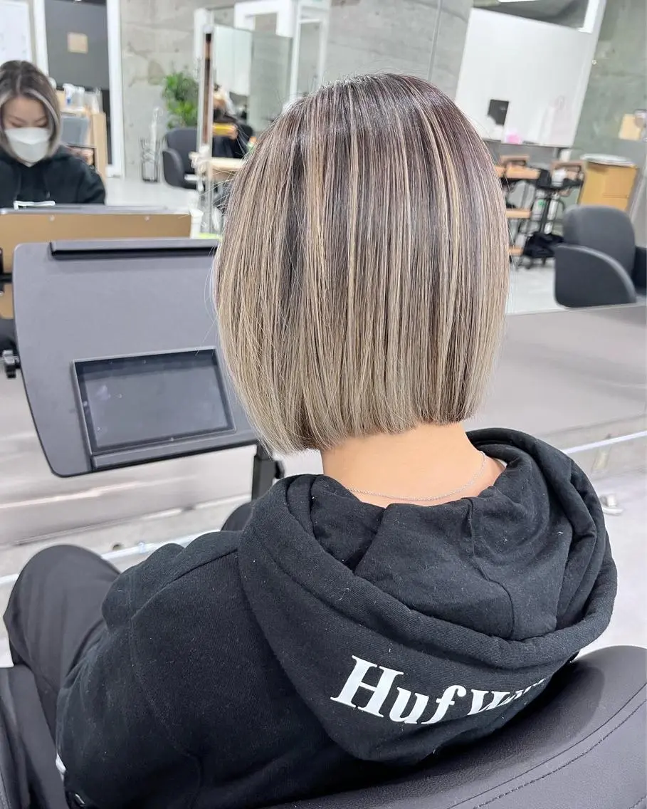 ショート カラー 黒髪 ブリーチ ヘアカラー トリートメント 艶髪✨ブリーチ職人 yasuのヘアスタイル