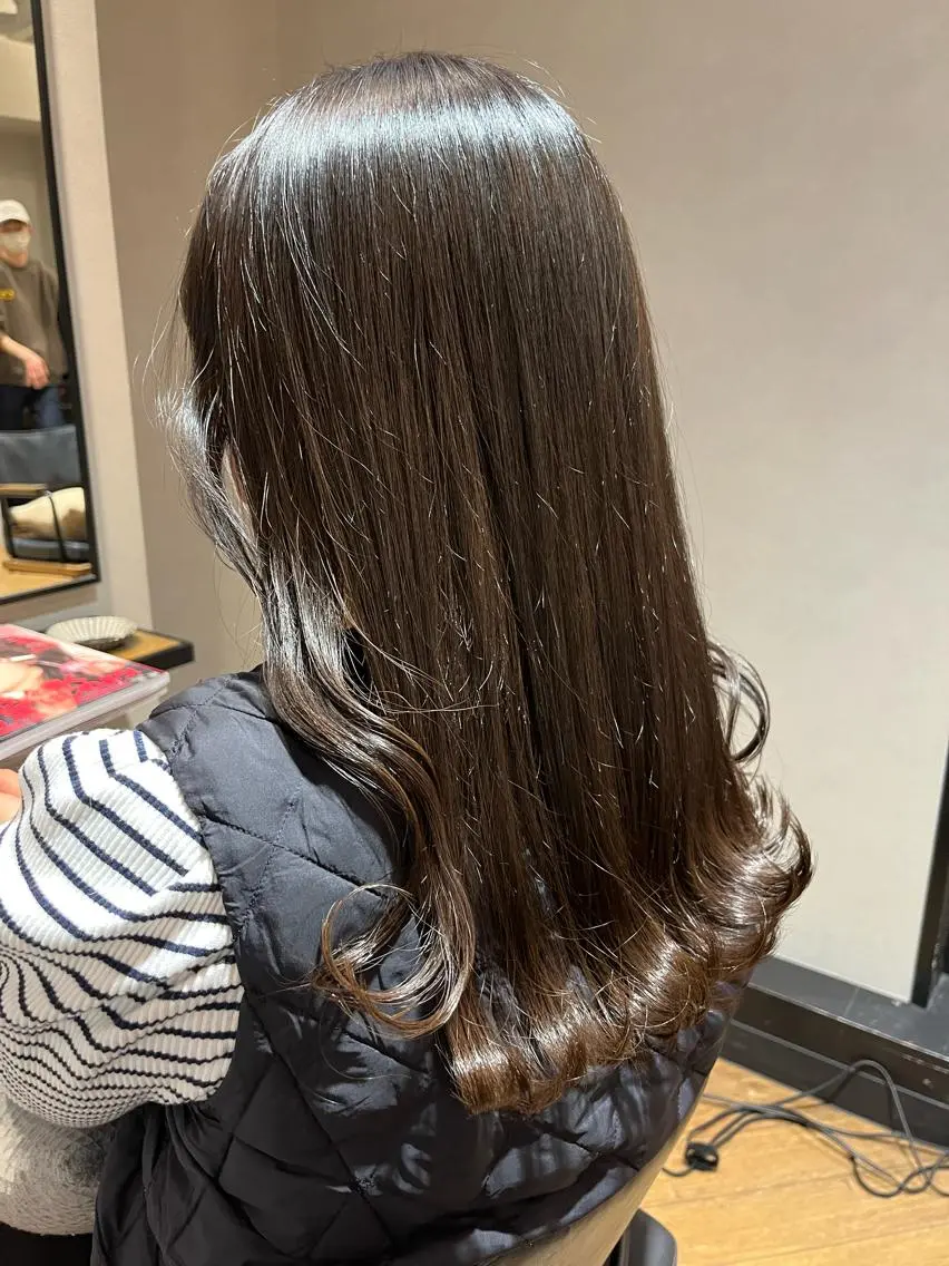 カラー ブラウンカラー グレージュ 木寺 樹莉のヘアスタイル