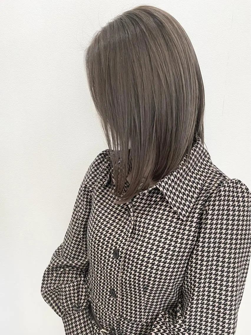 ミディアム カット ヘアカラー トリートメント MYRTLE TSUNODAのヘアスタイル