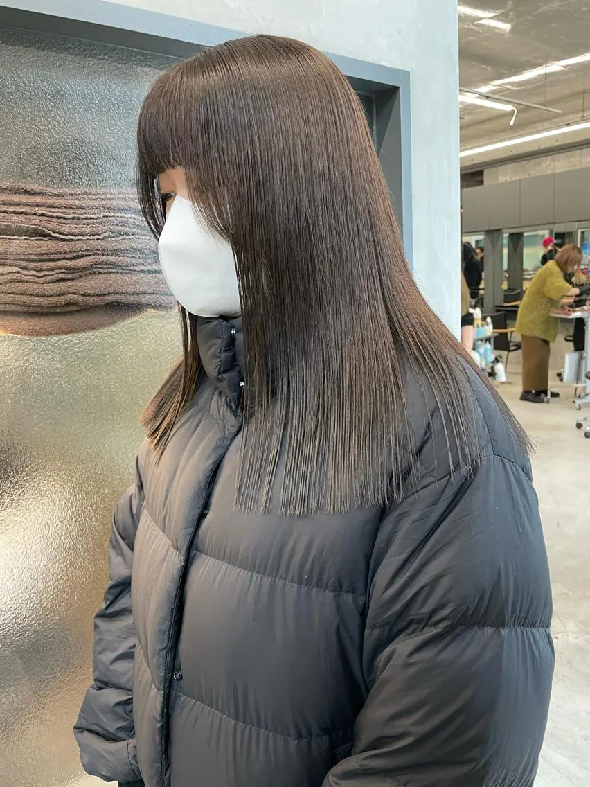 セミロング カット ヘアカラー 佐伯 和佳のヘアスタイル