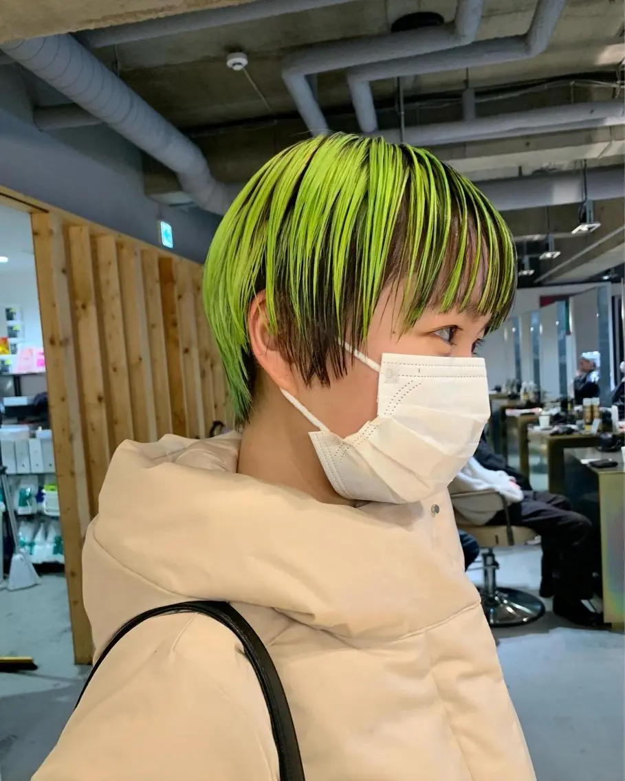 ショート カラー ショートボブ ベージュカラー ブリーチ ハイトーンカラー インナーカラー tension 【テンション】のヘアスタイル