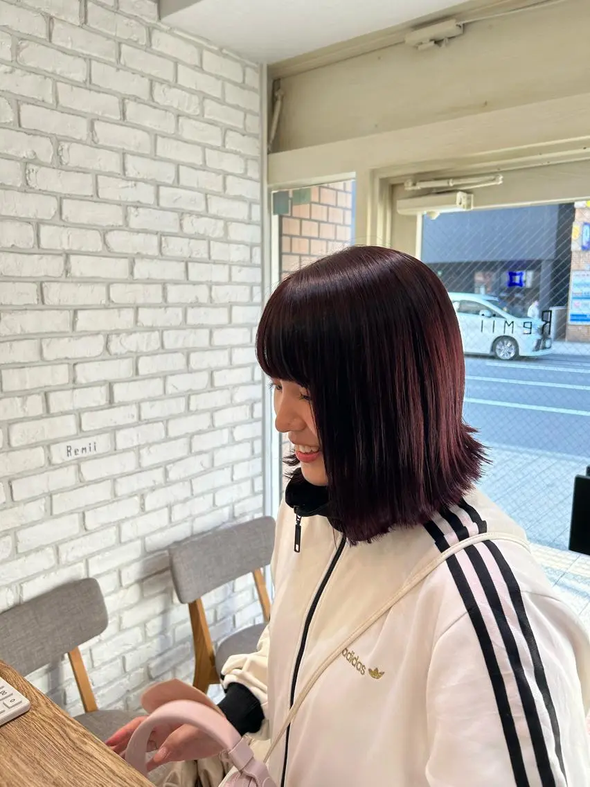 ミディアム カラー ブリーチ ピンクカラー ボブ 外ハネヘア ヘアカラー ミ ユのヘアスタイル