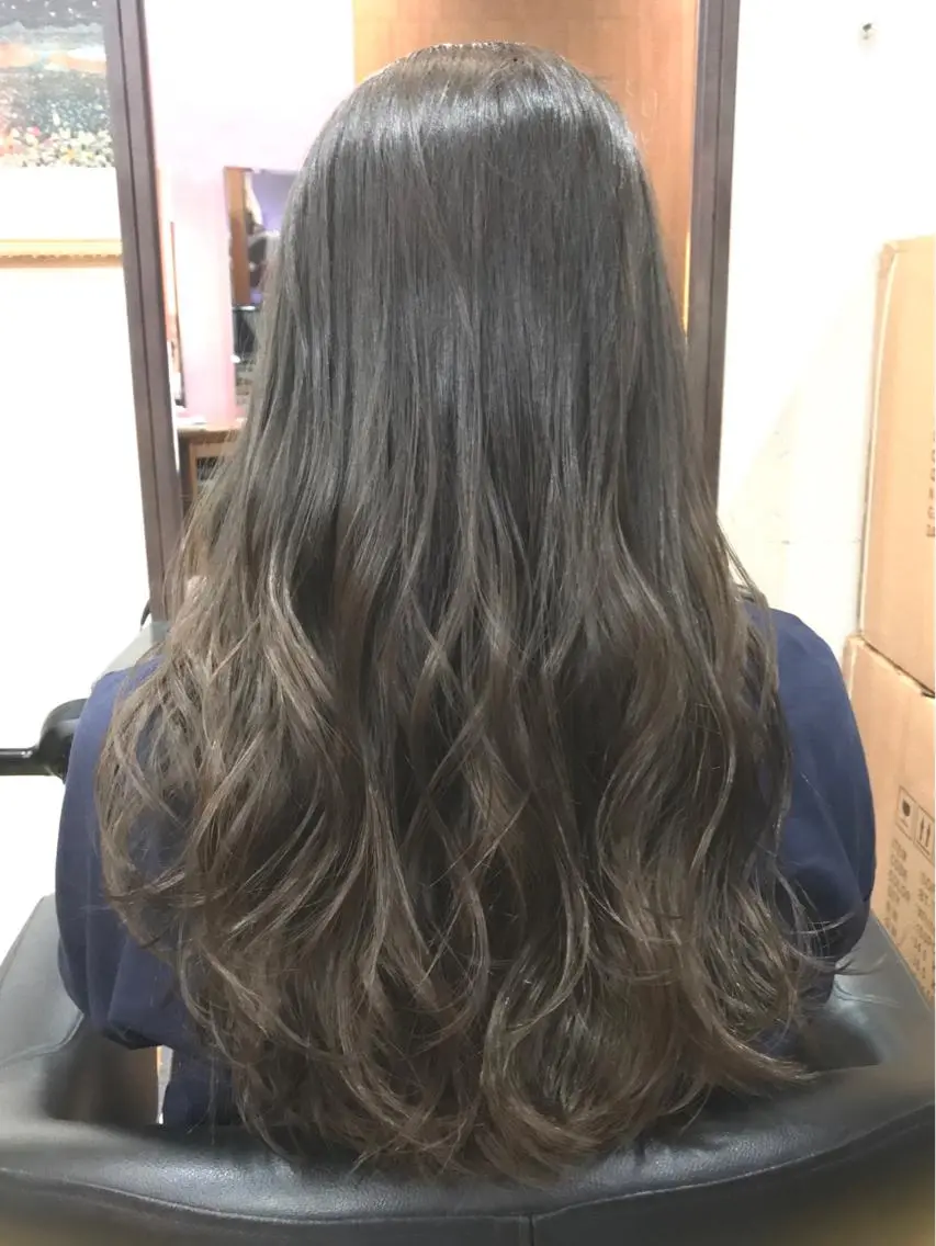 ロング カラー バレイヤージュ ハイライトカラー ハイライト レイヤーカット 韓国レイヤーカット★ 小林大樹のヘアスタイル