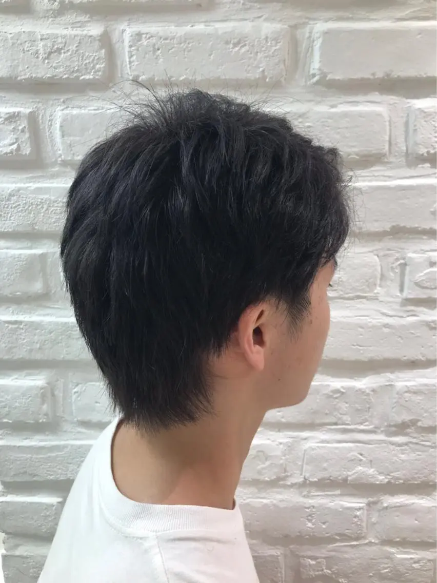 カラー メンズ メンズブリーチ アッシュ ブリーチ ブルーカラー ブルーアッシュ 【暖色カラー特化】 中山由梨のヘアスタイル