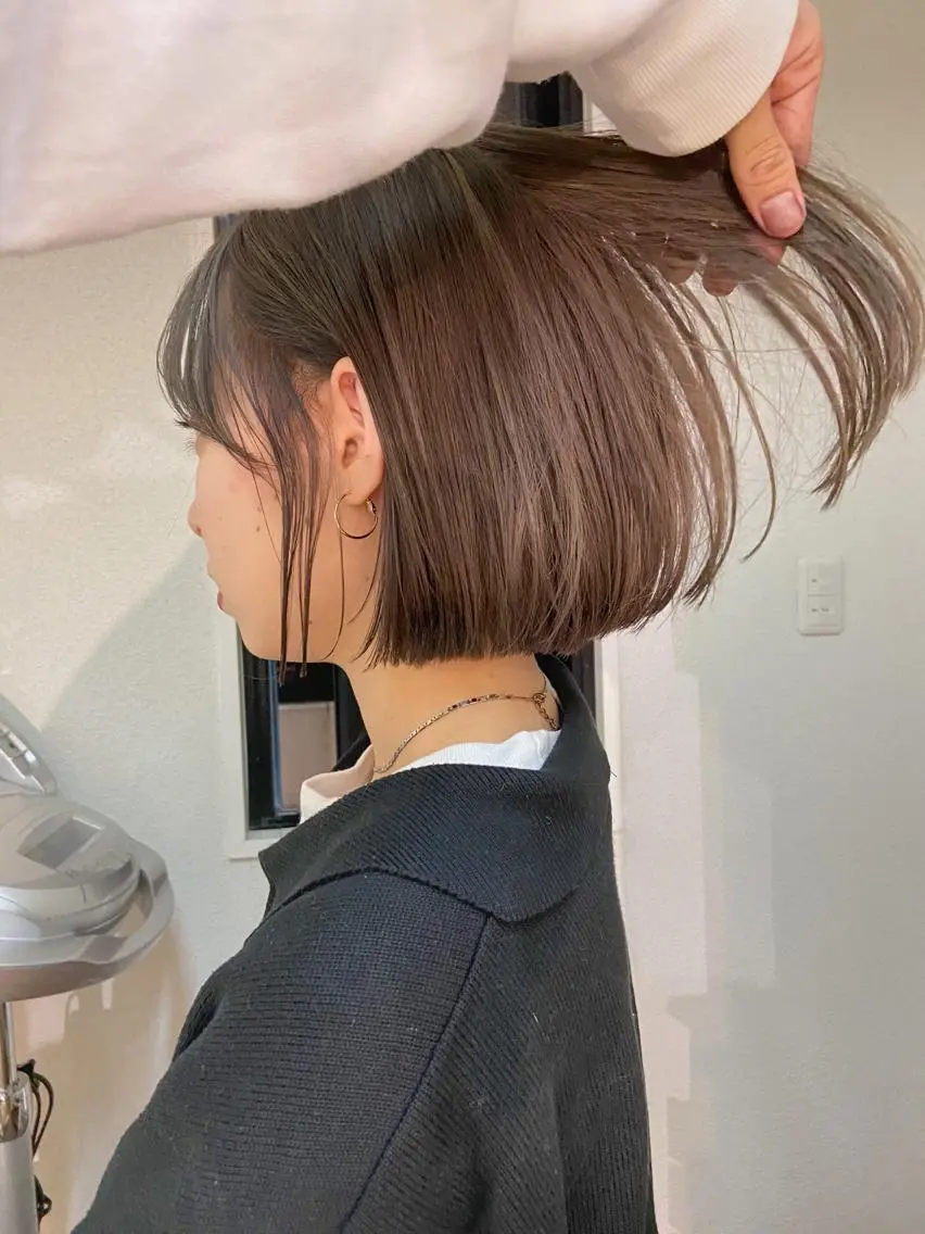 ミディアム ヘアカラー トリートメント 岡本康平/ボブ/ブリ ーチ/酸性ストレートのヘアスタイル