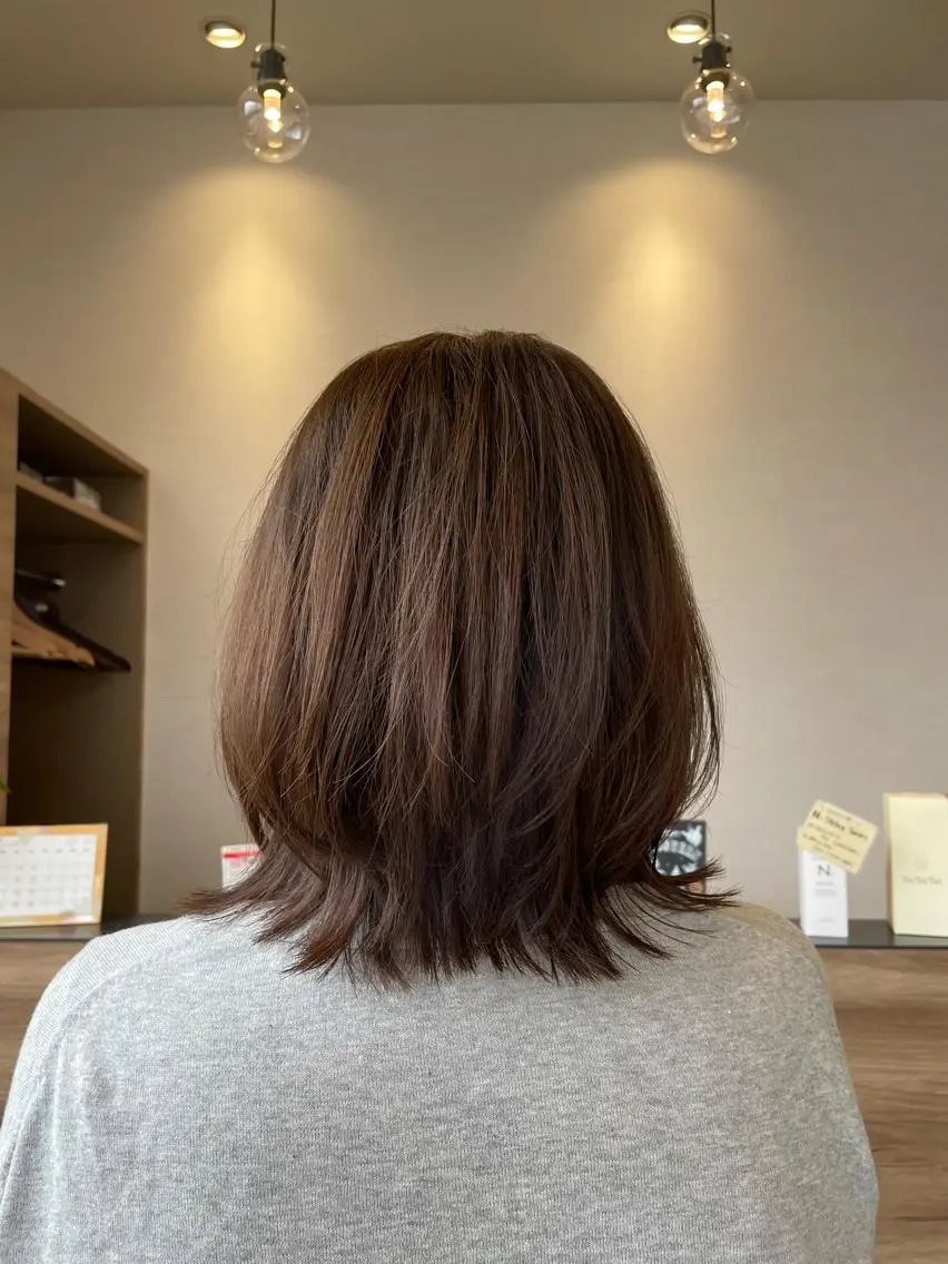ミディアム カラー アッシュ RONDEL 伽那のヘアスタイル