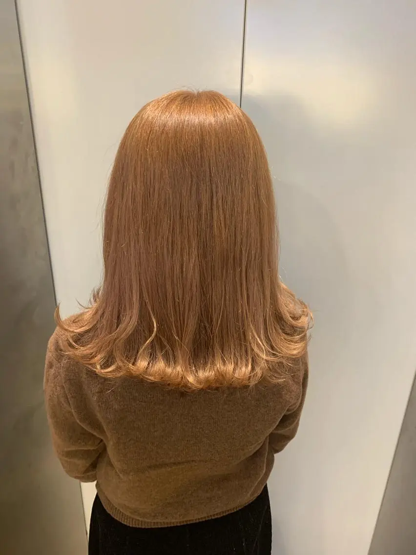 カラー 天野 利咲のヘアスタイル