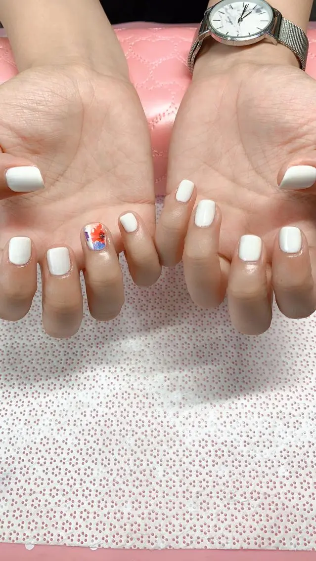 カラー ネイル Moonstone Salonのネイルデザイン