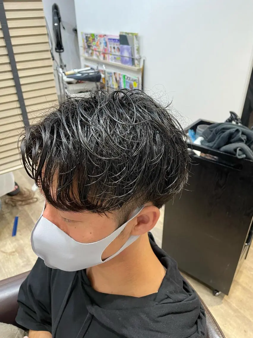 ショート パーマ メンズ メンズパーマ スパイラルパーマ 佐々木 浩之のヘアスタイル