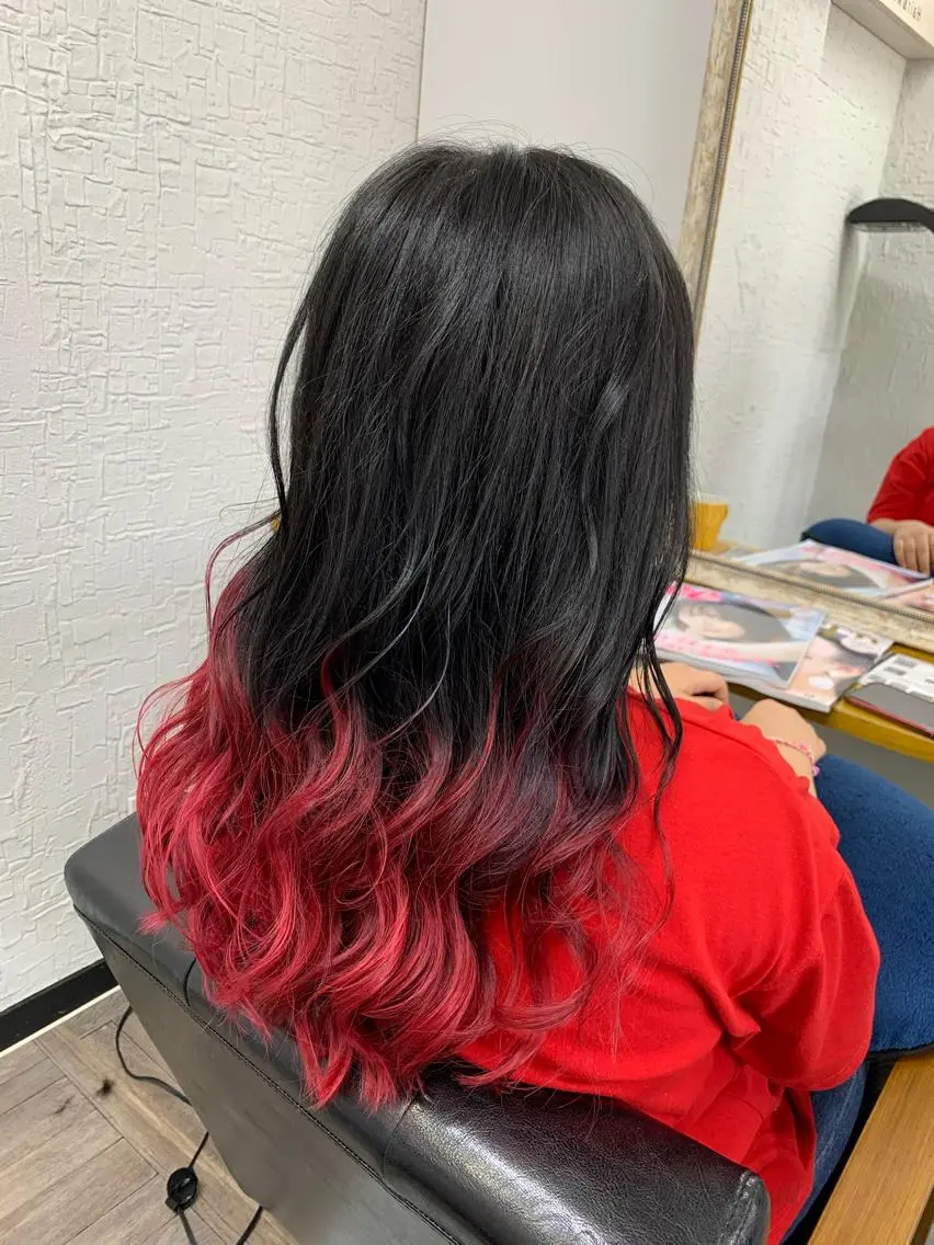 ロング ヘアカラー 須佐 勝也のヘアスタイル