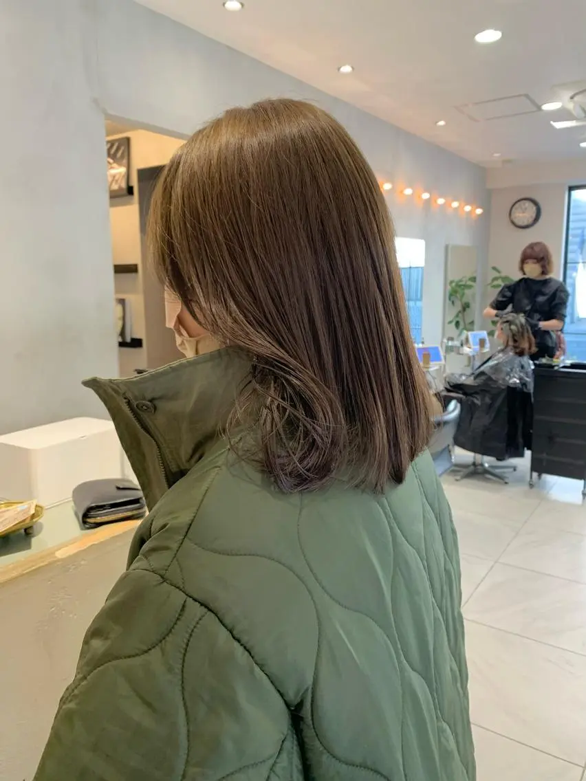 ミディアム カラー ベージュカラー オリーブベージュ チバ タクミのヘアスタイル