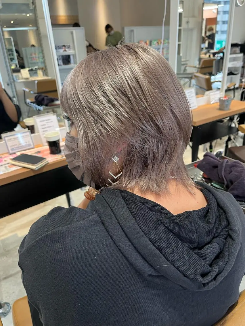 ショート ヘアカラー トリートメント u n aのヘアスタイル
