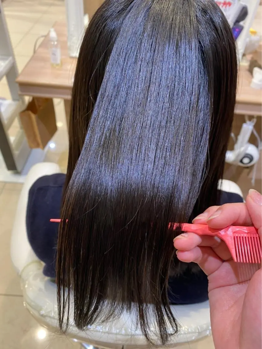 トリートメント まとまる艶髪艶カラー 🤍内田さわか🎀のヘアスタイル
