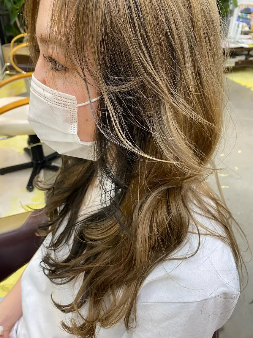 ロング カット ヘアカラー Moca 〰️のヘアスタイル