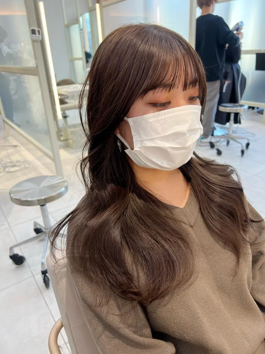ロング カラー ベージュカラー グレージュ ボブ くびれヘア くせ毛 ヘアカラー トリートメント レイヤー専門家 ダブルカラー修のヘアスタイル