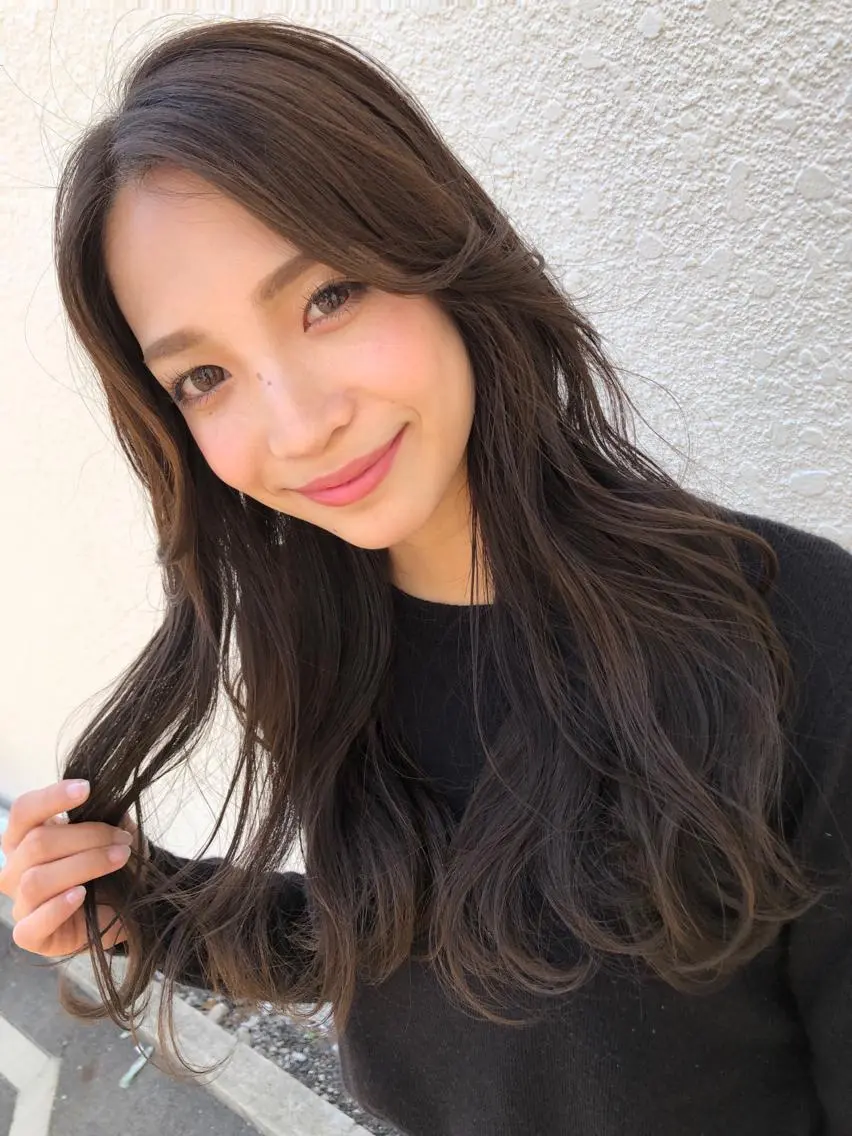 ロング カラー ヨシンモリ カット ヘアカラー トリートメント ハイトーン/ブリーチ ルミエール/新栄/栄のヘアスタイル