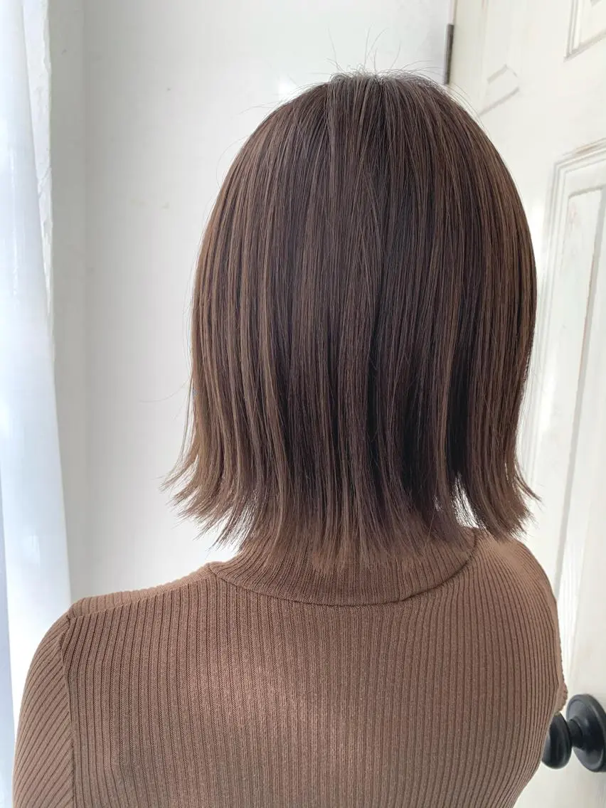 ミディアム カラー fio マナミのヘアスタイル
