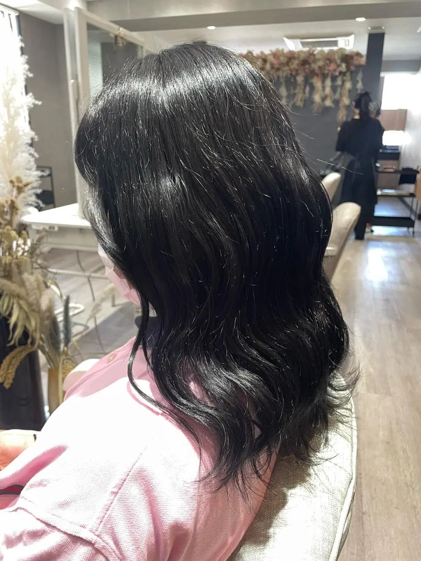 ミディアム カラー 黒髪 Hair Labo ASH  あみん♡のヘアスタイル