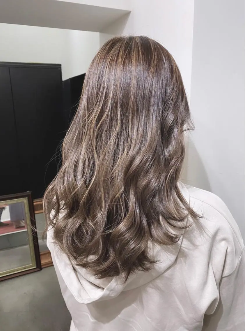 ロング カラー 👑圧倒的カラー👑 佐々木祐希のヘアスタイル