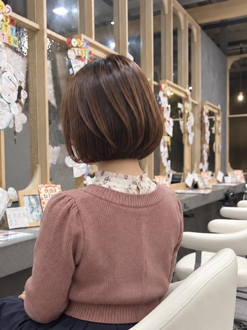 ショート カラー 前下がりボブ ショートボブ ボブレイヤー 丸みショート ブラウンカラー 川畑 理花のヘアスタイル