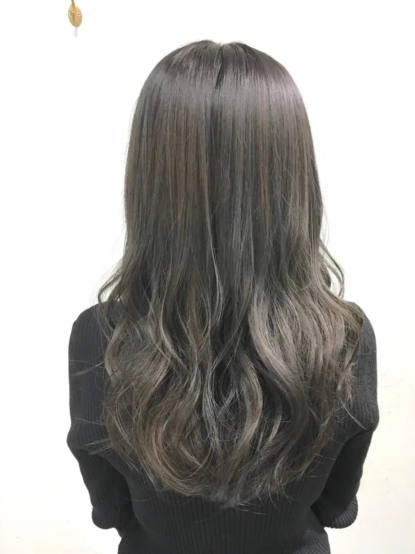 ロング カラー グレージュ yoshi ☆のヘアスタイル