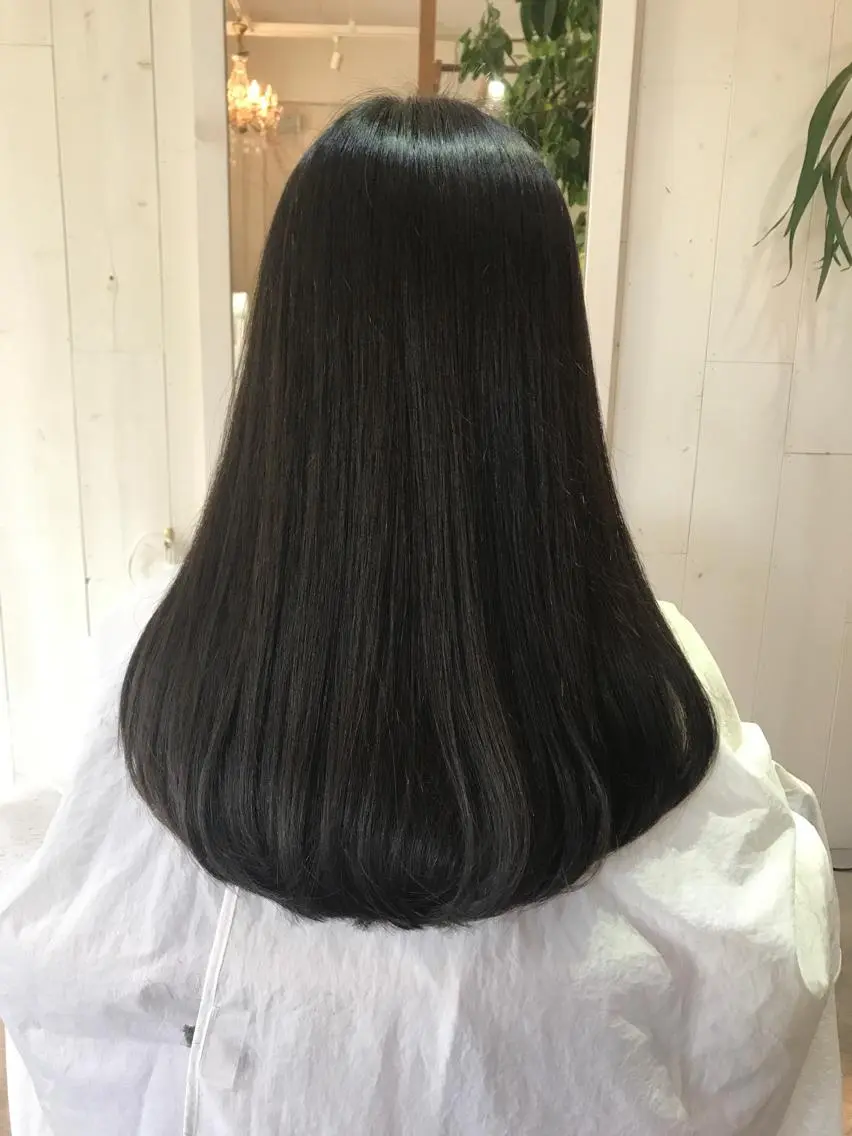 ロング 長尾 桃佳のヘアスタイル