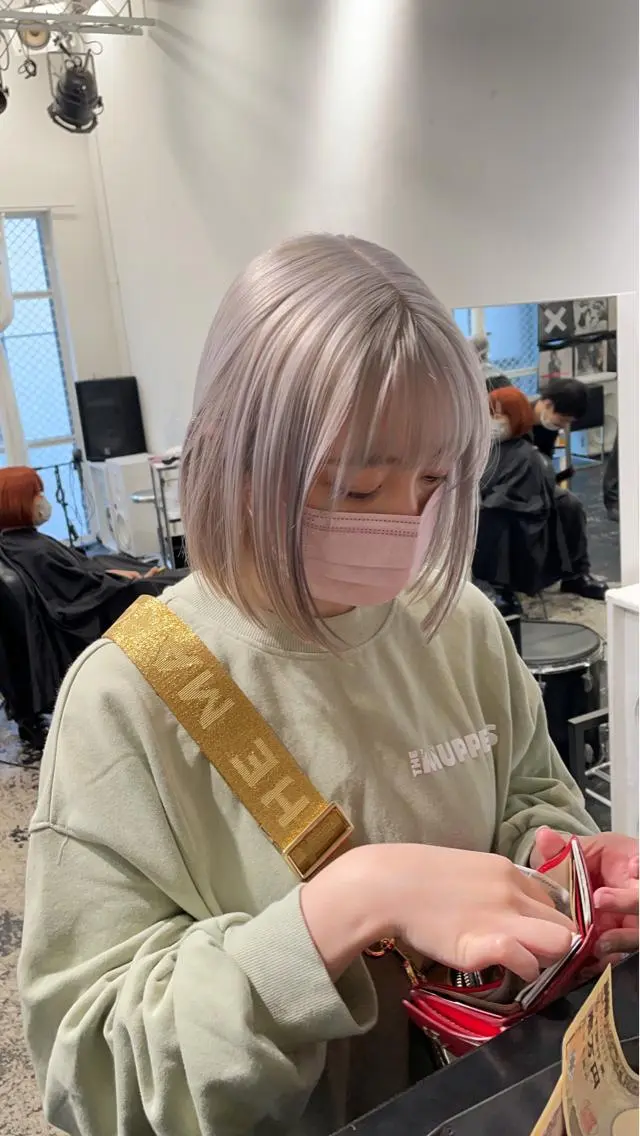 ショート カラー ヘアアレンジ ブリーチ カット ヘアカラー トリートメント 艶ハイトーン/ヘア アレンジAYAKAのヘアスタイル