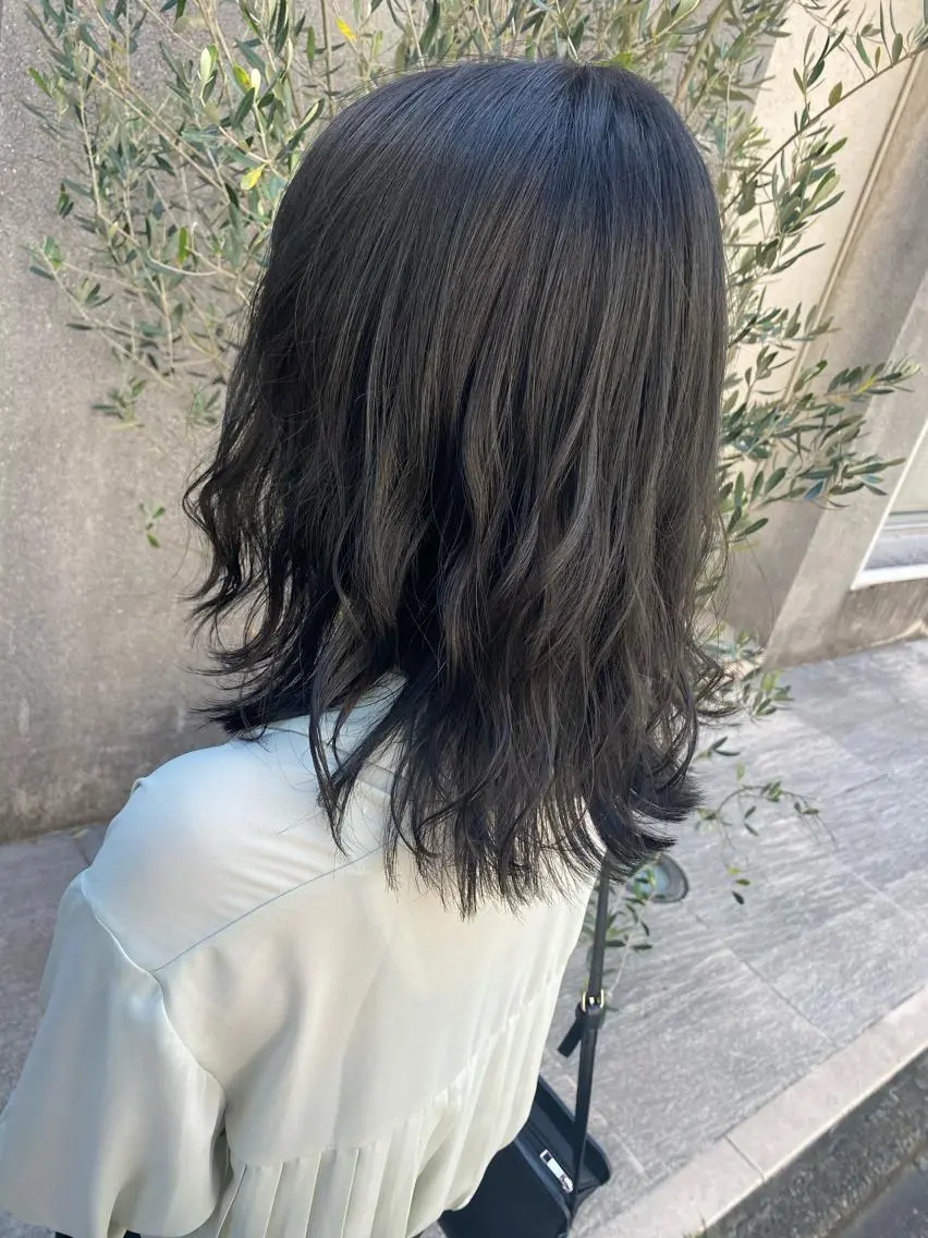ミディアム カラー ボブレイヤー ボブ レイヤーカット 赤み消し韓国ヘア レイヤー縮毛🤍渡邉のヘアスタイル
