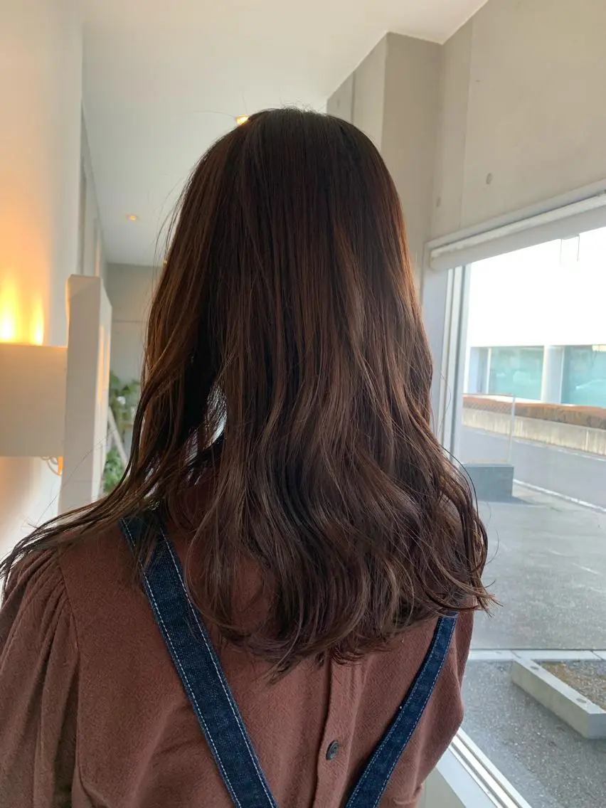 セミロング おせ ちさとのヘアスタイル