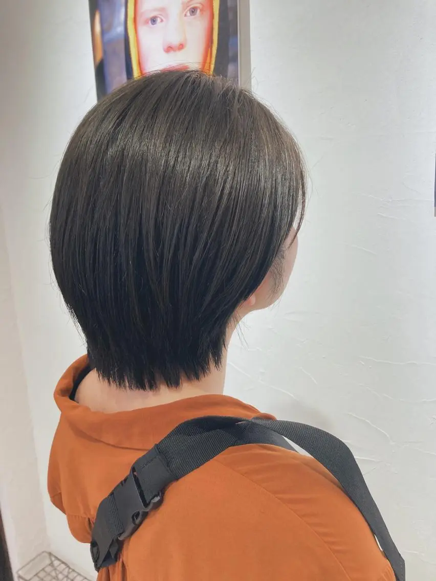 ショート カット ヘアカラー トリートメント 金田 夏野のヘアスタイル
