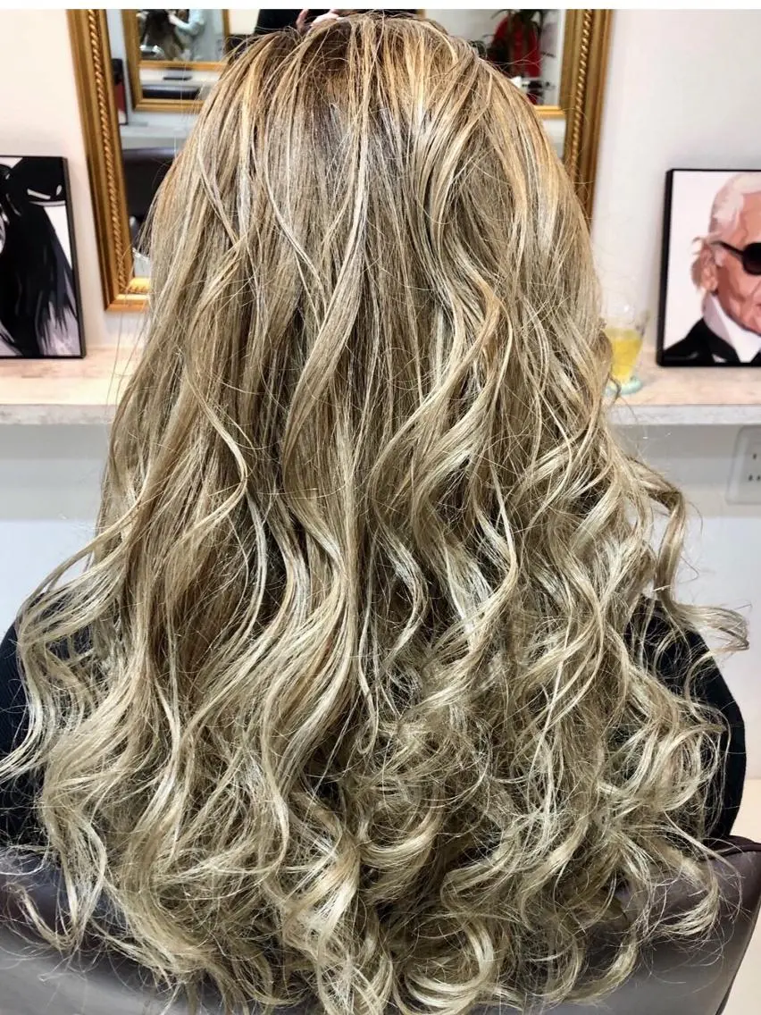 ロング カラー ヘアアレンジ Device ディバイスのヘアスタイル