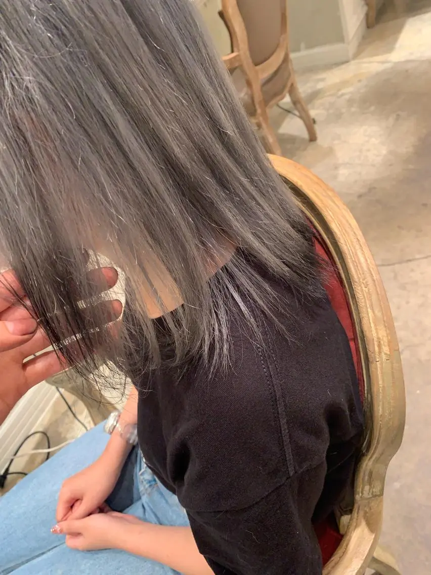 ミディアム カラー Takahashi Yuriのヘアスタイル