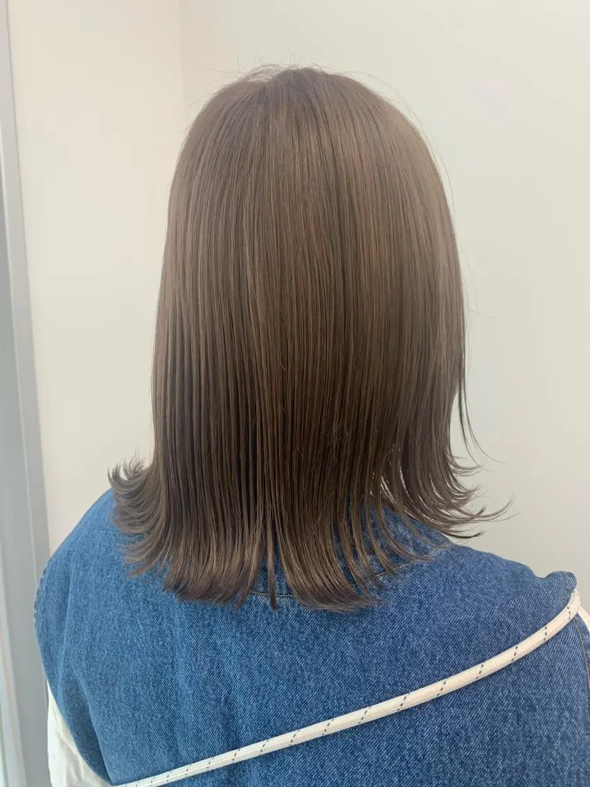 ミディアム カラー パーマ ヘアアレンジ メンズ キッズ ネイル マツエク・マツパ アイブロウ レイヤーカット/ 巻ける縮毛矯正のヘアスタイル