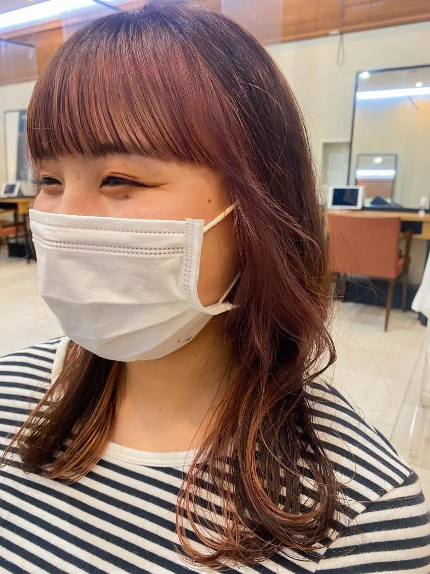 ミディアム カラー ミストバング  フェイスフレーミング ピンクカラー shiori/暖色/ レイヤー/似合わせのヘアスタイル
