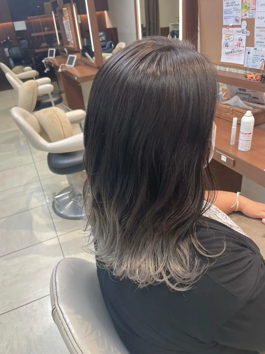 ミディアム カラー ヘアアレンジ ブリーチ ヘアカラー トリートメント 【Sweep】おじま のぞみのヘアスタイル