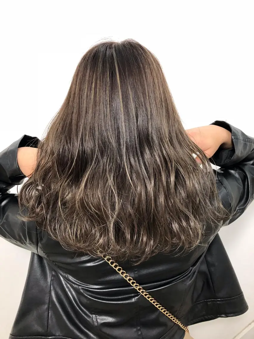 ショート カラー ヘアカラー トリートメント レイヤーカット 西村あきやのヘアスタイル