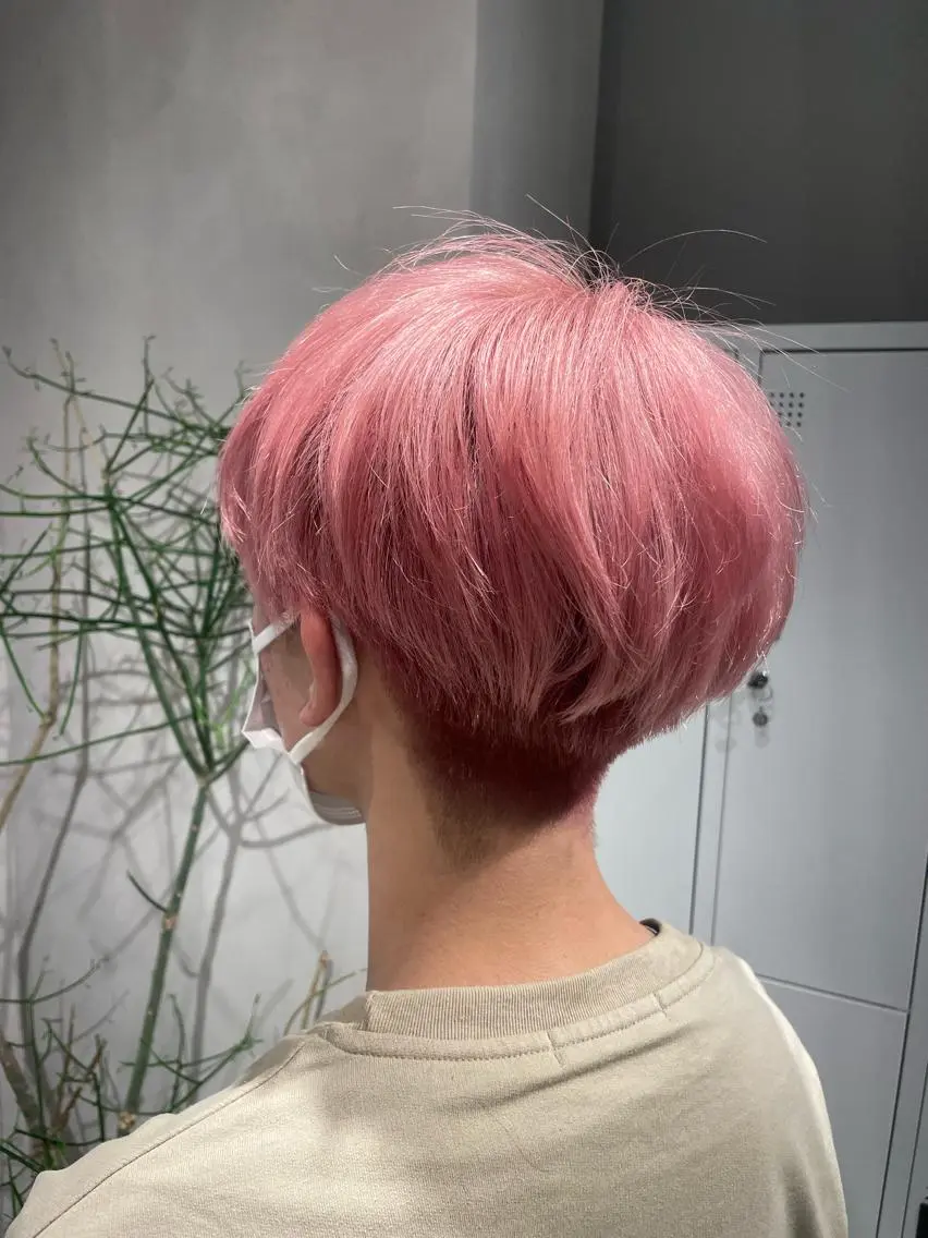 ショート カラー メンズ メンズブリーチ メンズハイライト マッシュ ブリーチ ケアブリーチ カット ヘアカラー 透明感カラー✨艶髪 制作🌱山根あゆみのヘアスタイル
