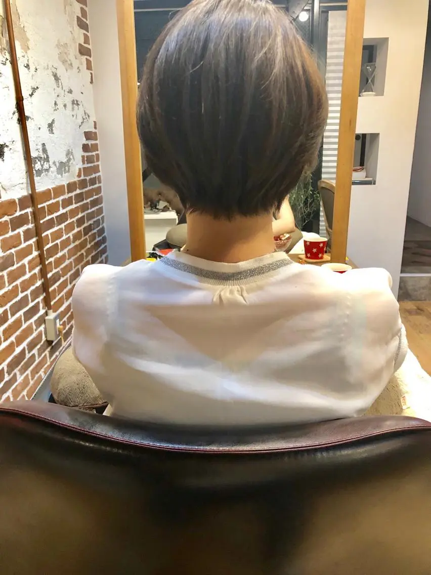 ショート 切りっぱなしボブ アッシュ ボブ 外国人風カラー ハイライト ショート職人 美容師【KENTA】のヘアスタイル