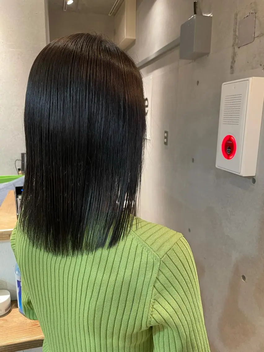 セミロング カラー カット 縮毛矯正 トリートメント しのはら まどかのヘアスタイル