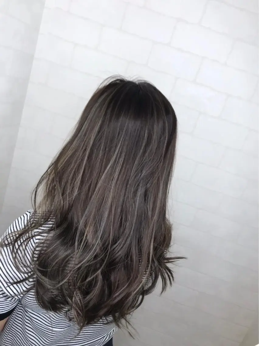 ミディアム カラー ハイライトカラー ハイライト 畑山 紗耶佳のヘアスタイル