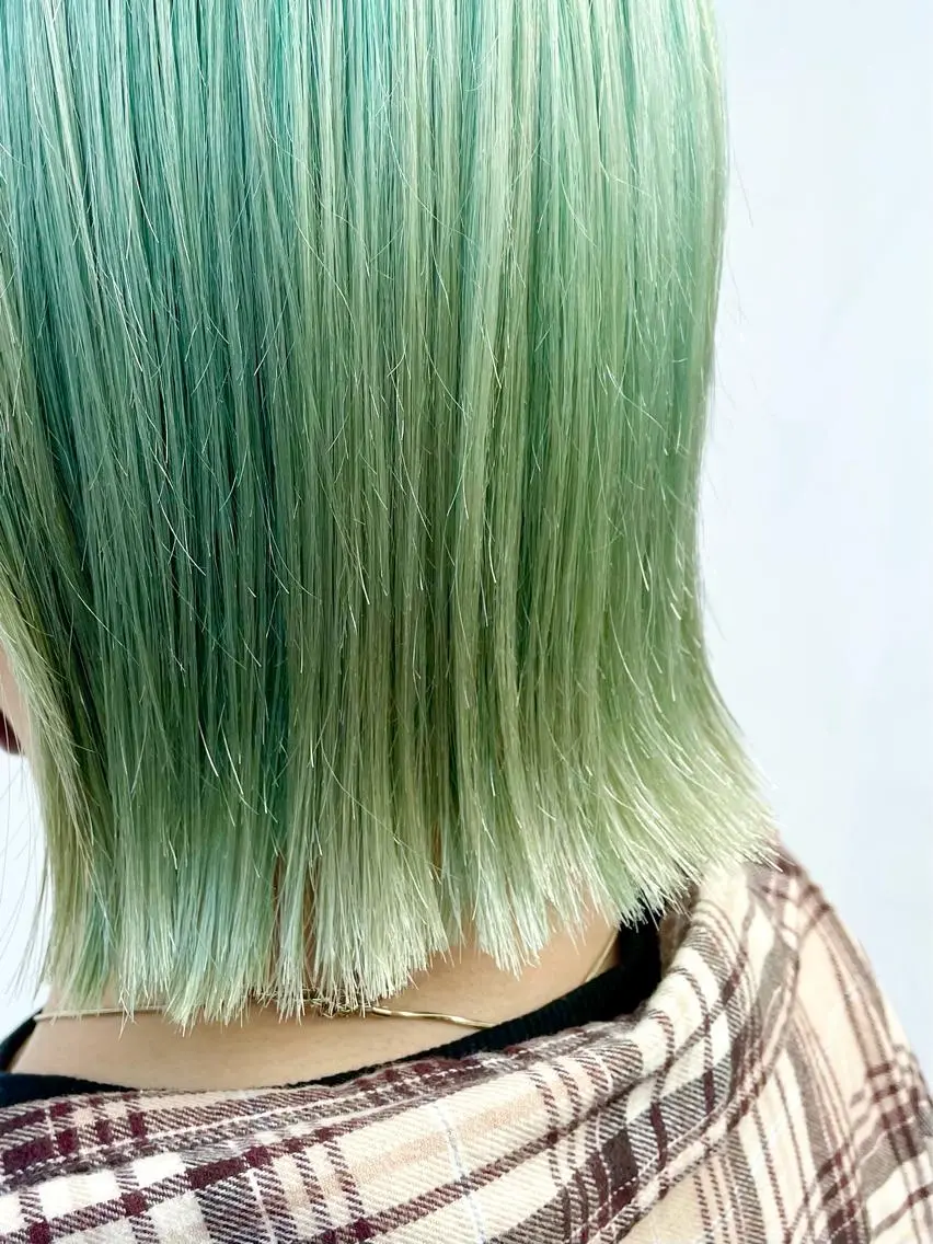 ミディアム 小関 仁晴のヘアスタイル