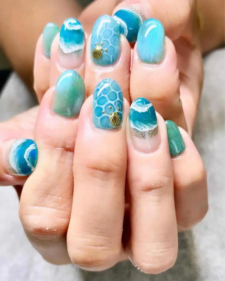 ネイル マグネットネイル ミラーネイル ニュアンスネイル ワンカラーネイル 春ネイル ハンドネイル amati_nail TAKAKOのネイルデザイン