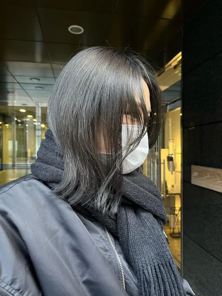 カラー 透明感カラー グレージュ オリーブグレージュ オリーブグレー こまつばらみお/レイ ヤー/ダブルカラーのヘアスタイル