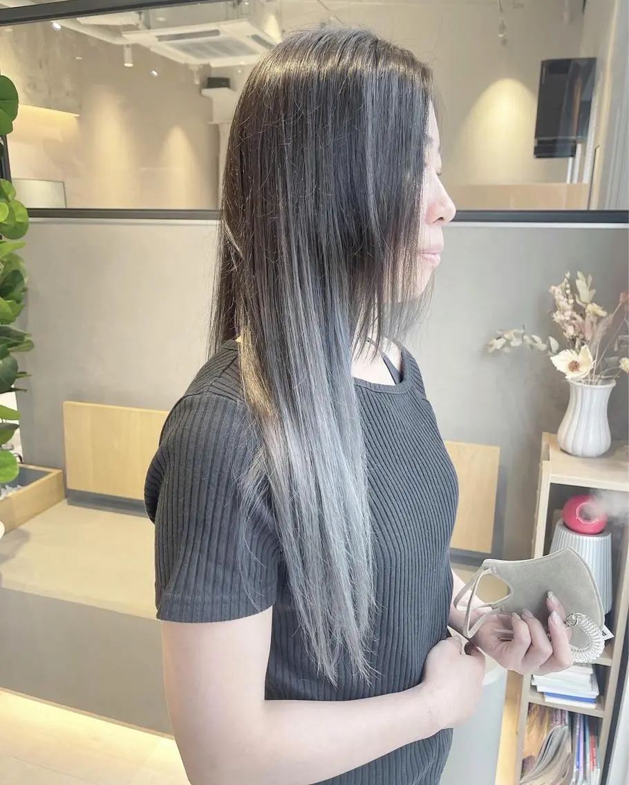 ロング カラー 城間 晴人のヘアスタイル