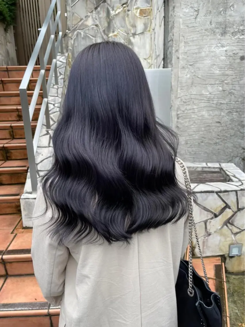 ロング カラー パーマ ヘアアレンジ メンズ メンズバレイヤージュ メンズブリーチ メンズハイライト メンズハイトーン メンズインナーカラー 歩くパワースポット 🦋KAHOのヘアスタイル